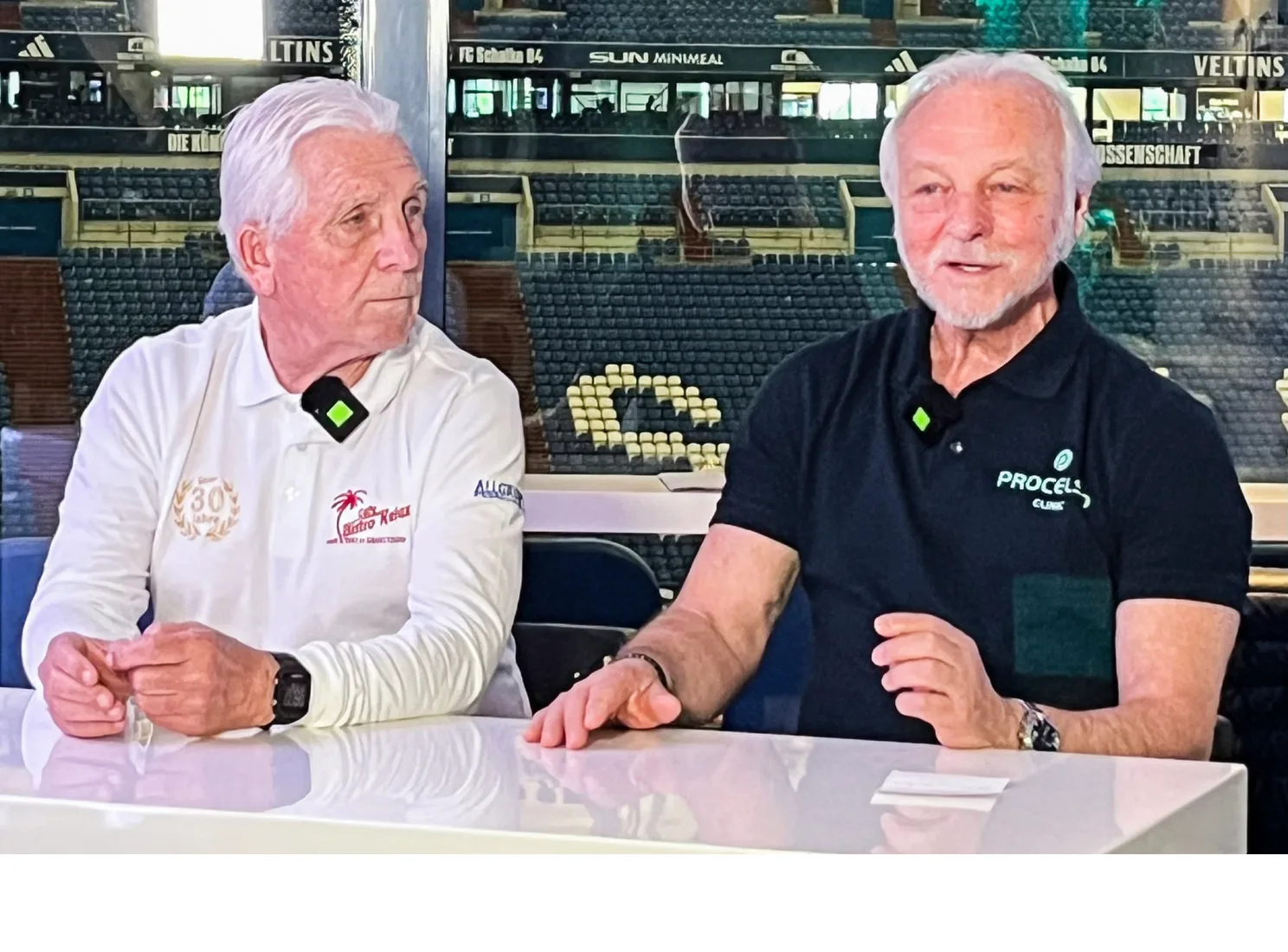 Klaus Fischer und Rüdiger Abramczik beim Legenden Talk in der VELTINS-Arena
